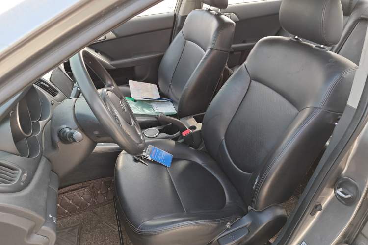 Used Kia Forte 2011 1.6L AT GL Left Front Seat