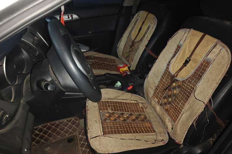 Used Kia Forte 2011 1.6L MT GL Left Front Seat