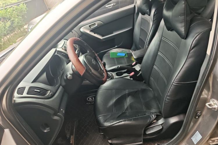 Used Kia Forte 2011 1.6L MT GL Left Front Seat