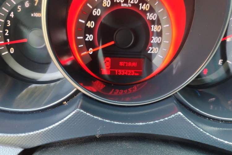 Used Kia Forte 2011 1.6L MT GLS Odometer Close Up