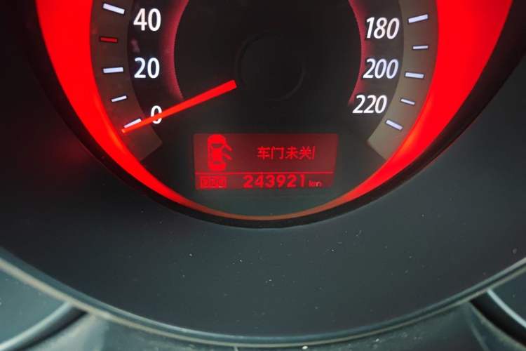 Used Kia Forte 2011 1.6L MT GLS Odometer Close Up