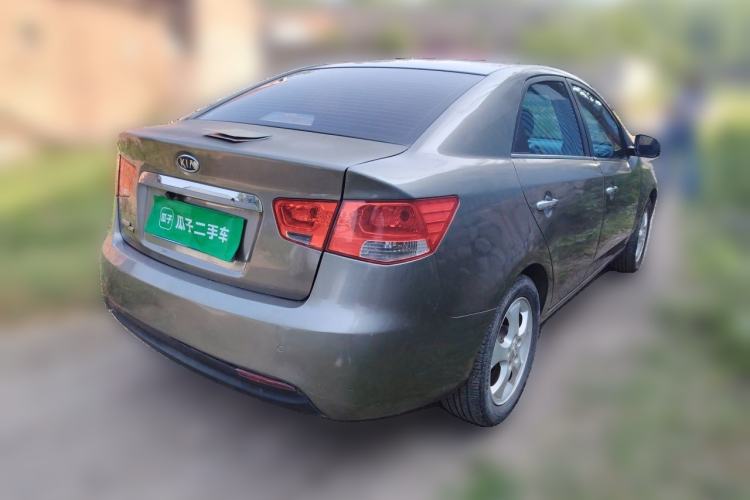 Used Kia Forte 2011 1.6L MT GLS Rear Right 45 Deg
