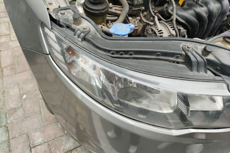 Used Kia Forte 2011 1.6L AT Premium Right Front Headlight