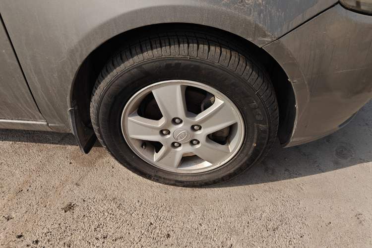 Used Kia Forte 2011 1.6L AT GL Right Front Wheel Hub