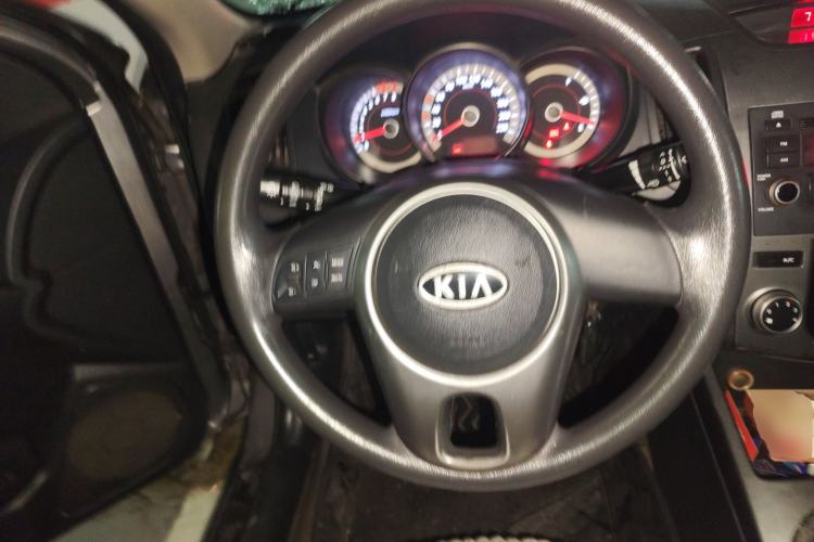 Used Kia Forte 2011 1.6L MT GL Steering Wheel