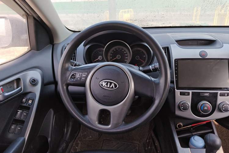 Used Kia Forte 2011 1.6L AT GL Steering Wheel