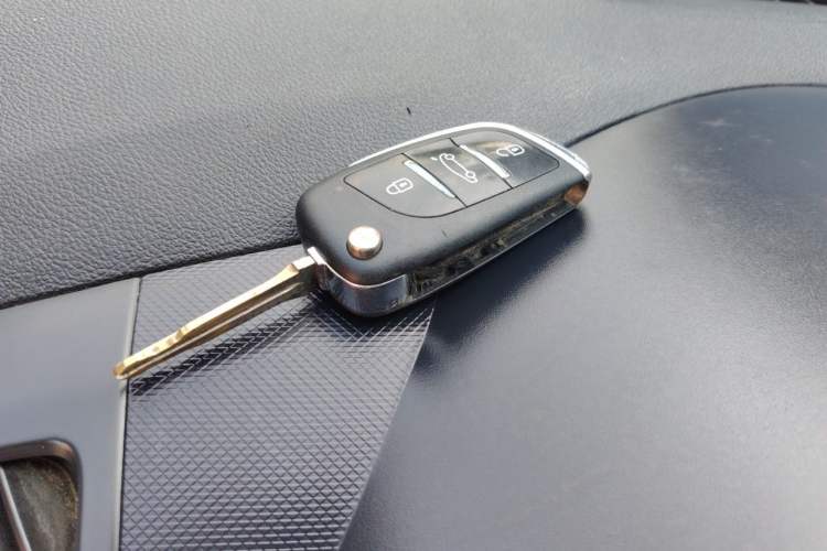 Used Kia Forte 2011 1.6L MT GLS Vehicle Key