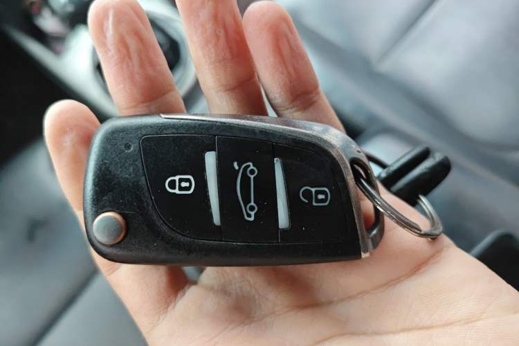Used Kia Forte 2011 1.6L MT GLS Vehicle Key