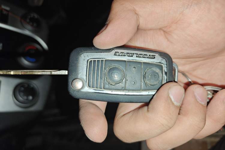 Used Kia Forte 2011 1.6L MT GL Vehicle Key