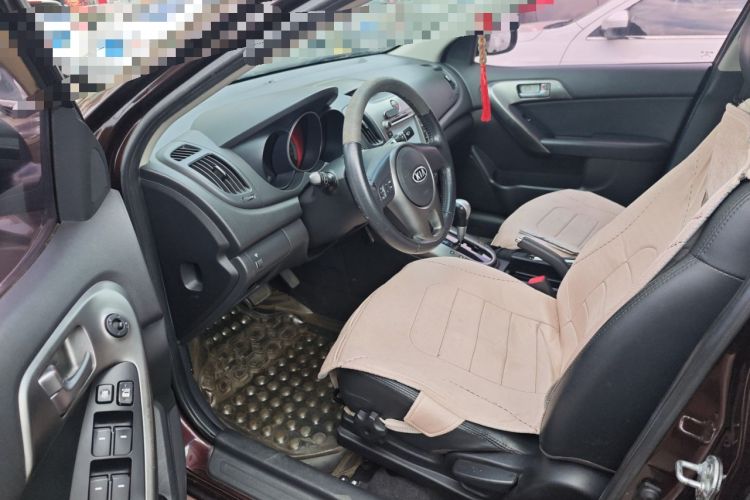 Used Kia Forte 2011 1.6L AT Premium Driver Seat