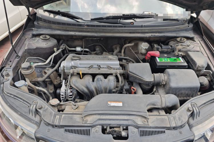 Used Kia Forte 2011 1.6L AT Premium Engine Bay