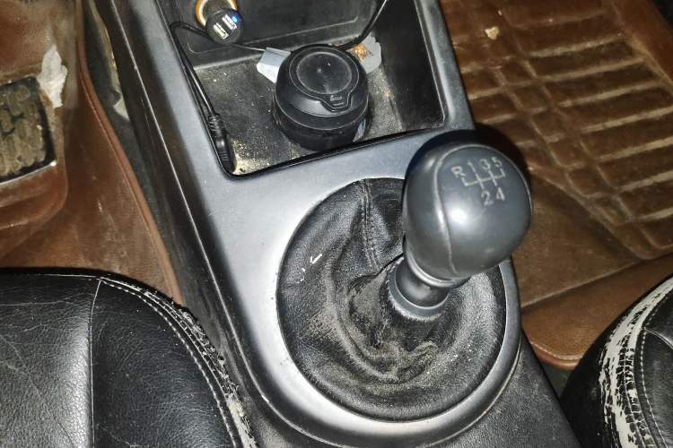 Used Kia Forte 2011 1.6L MT GL Gear Lever