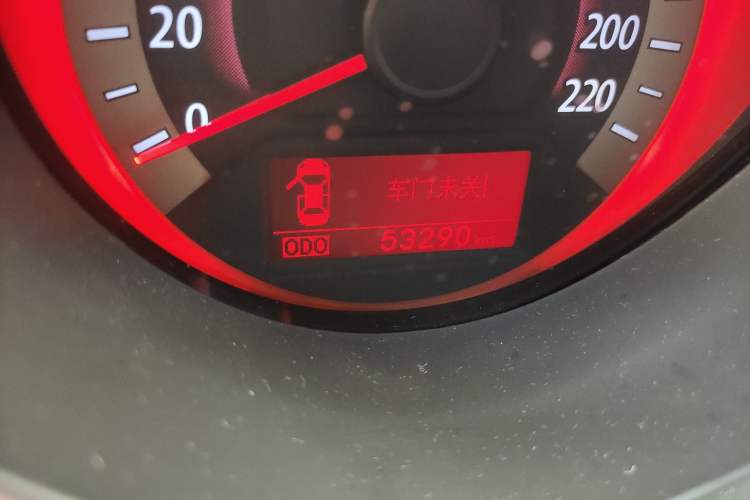 Used Kia Forte 2011 1.6L AT Premium Odometer Close Up