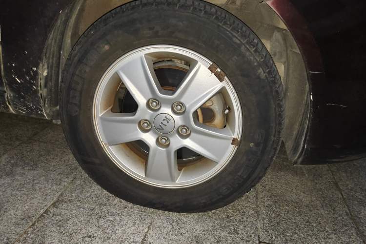Used Kia Forte 2011 1.6L MT GL Right Front Wheel Hub