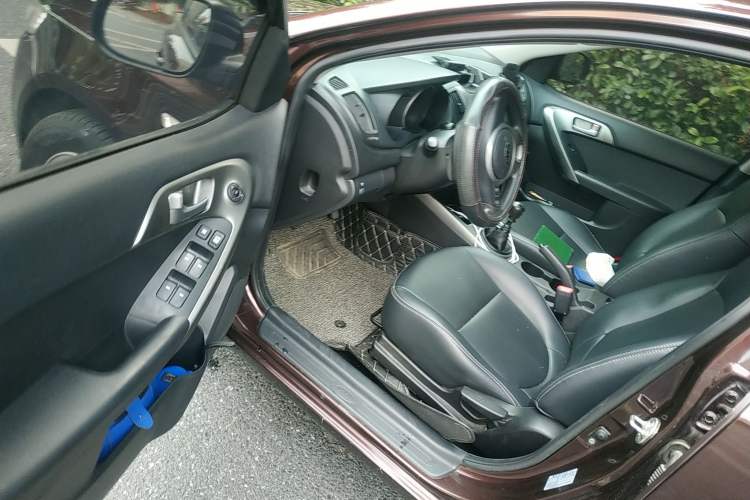 Used Kia Forte 2011 1.6L MT GL Driver Seat