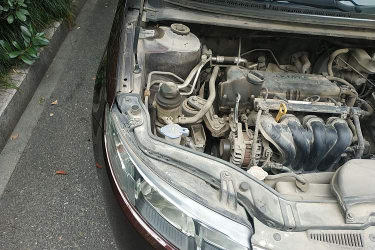 Used Kia Forte 2011 1.6L MT GL Engine Bay Right