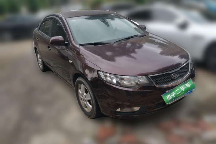 Used Kia Forte 2011 1.6L AT GL Front Right 45 Deg