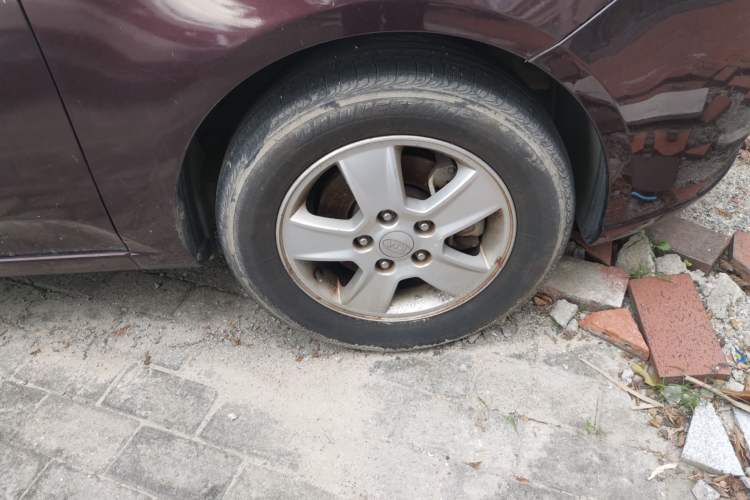 Used Kia Forte 2011 1.6L AT GL Right Front Wheel Hub