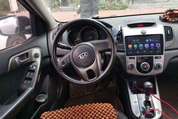Used Kia Forte 2011 1.6L AT GL Steering Wheel