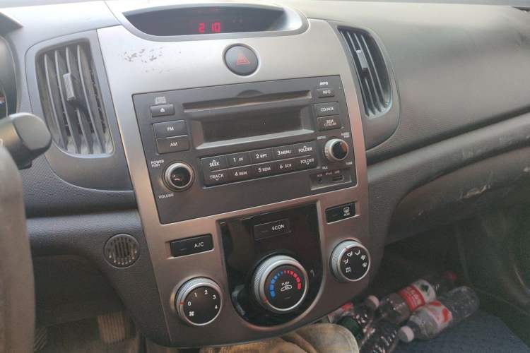 Used Kia Forte 2011 1.6L MT GL Audio And AC Panel