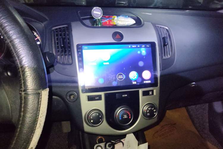 Used Kia Forte 2011 1.6L AT GL Audio And AC Panel