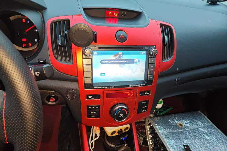 Used Kia Forte 2011 1.6L AT GLS Audio And AC Panel