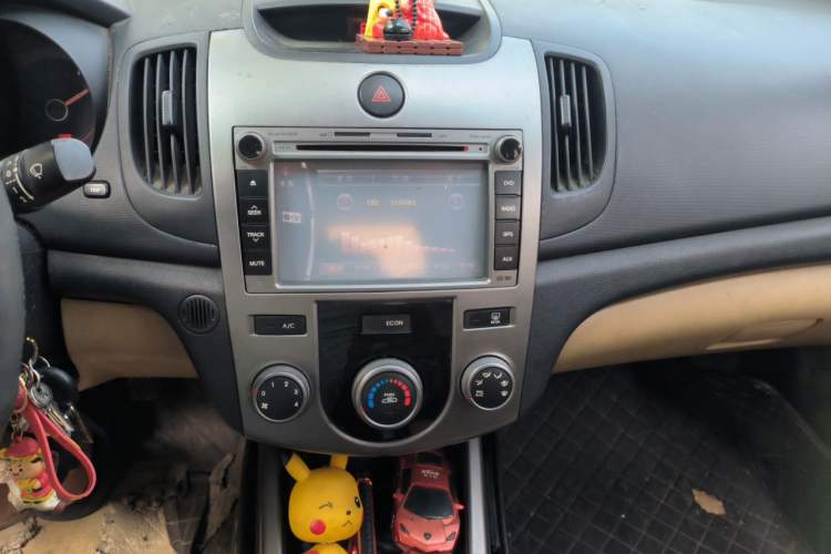 Used Kia Forte 2011 1.6L MT GL Audio And AC Panel