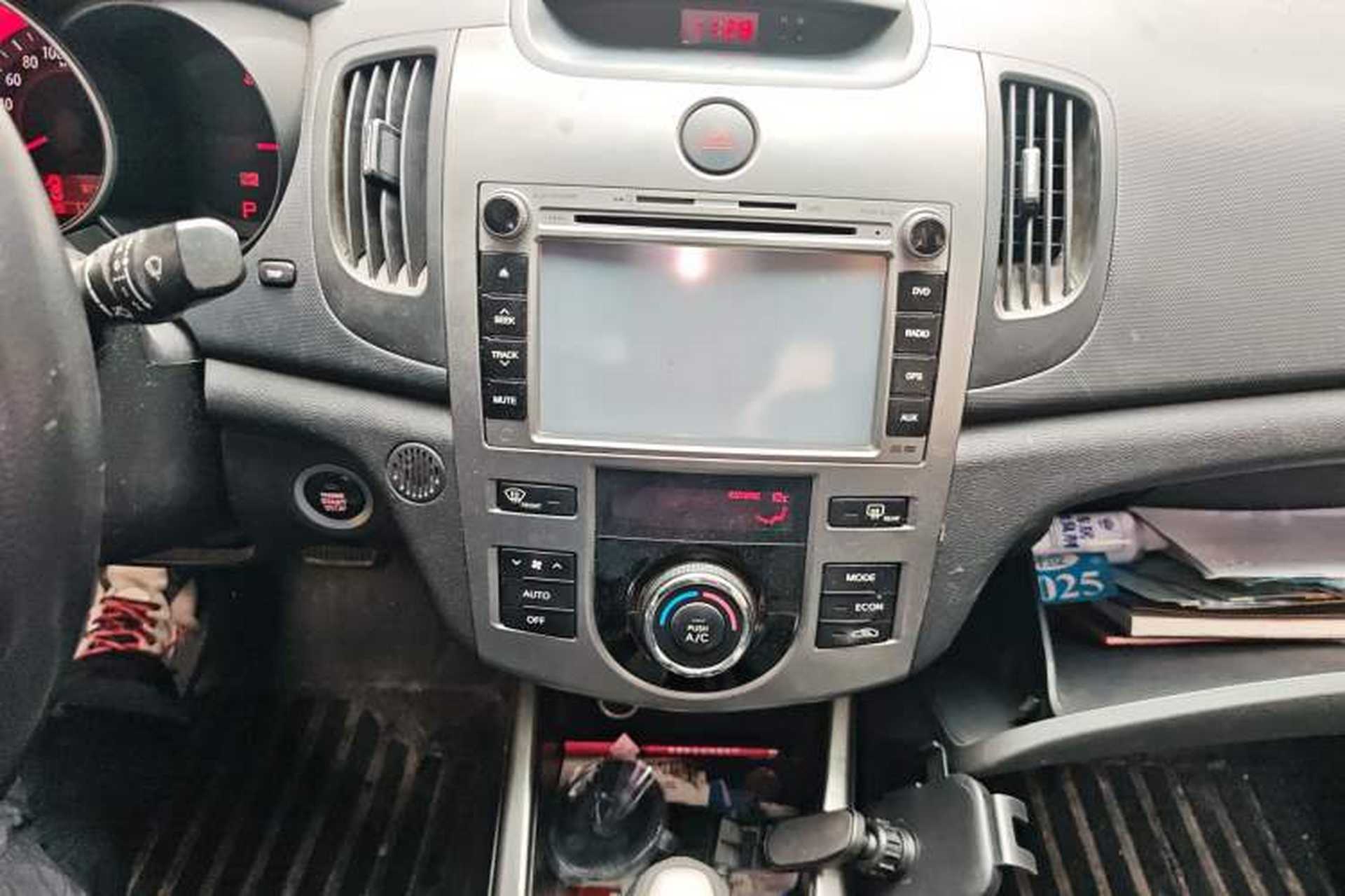 Used Kia Forte 2011 1.6L AT Premium Audio And AC Panel