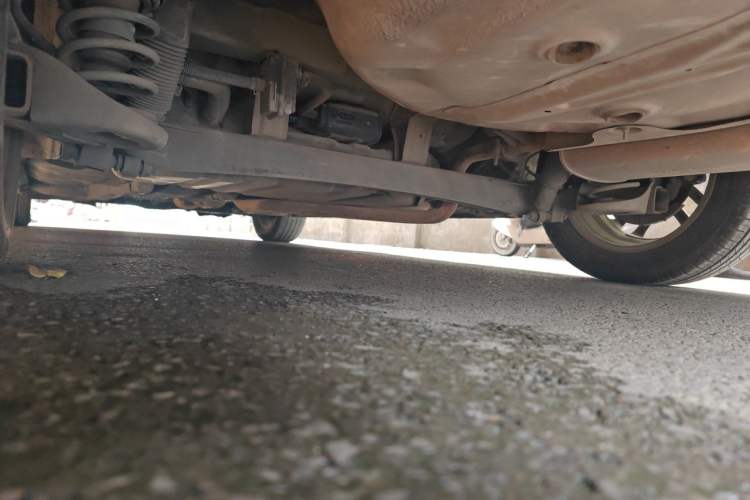 Used Kia Forte 2011 1.6L AT Premium Chassis Rear Left