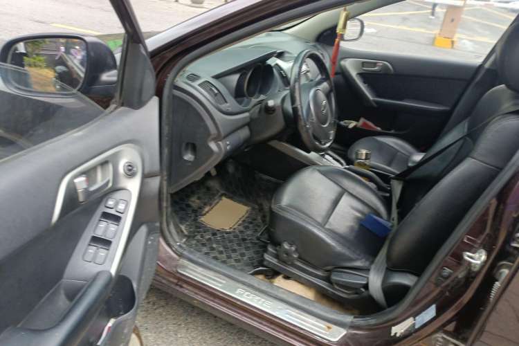 Used Kia Forte 2011 1.6L AT Premium Driver Seat