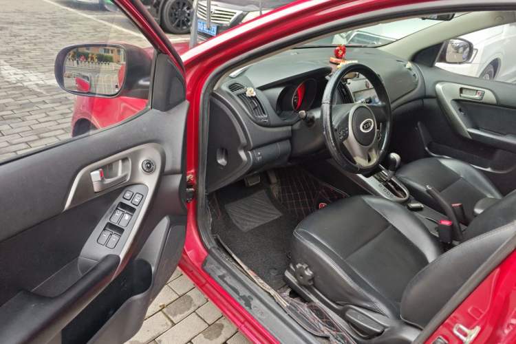 Used Kia Forte 2011 1.6L AT Premium Driver Seat