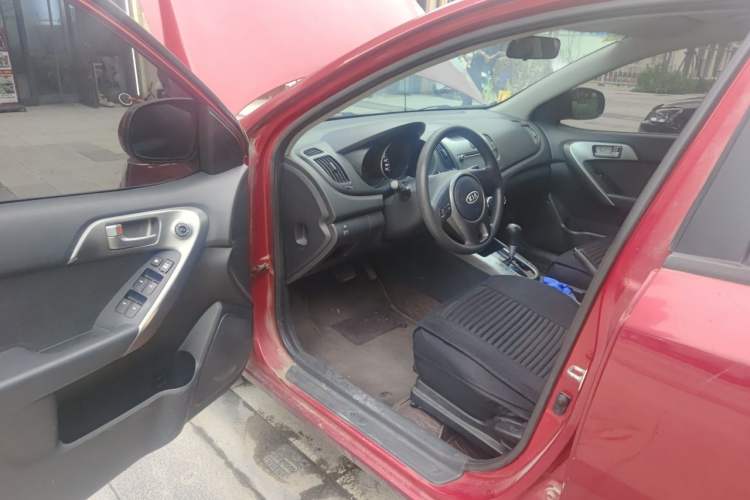 Used Kia Forte 2011 1.6L AT GL Driver Seat