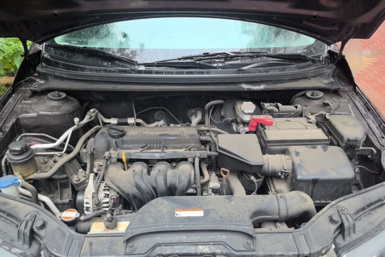 Used Kia Forte 2011 1.6L AT GL Engine Bay