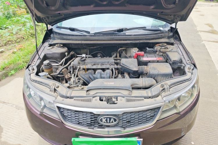 Used Kia Forte 2011 1.6L MT GL Engine Bay