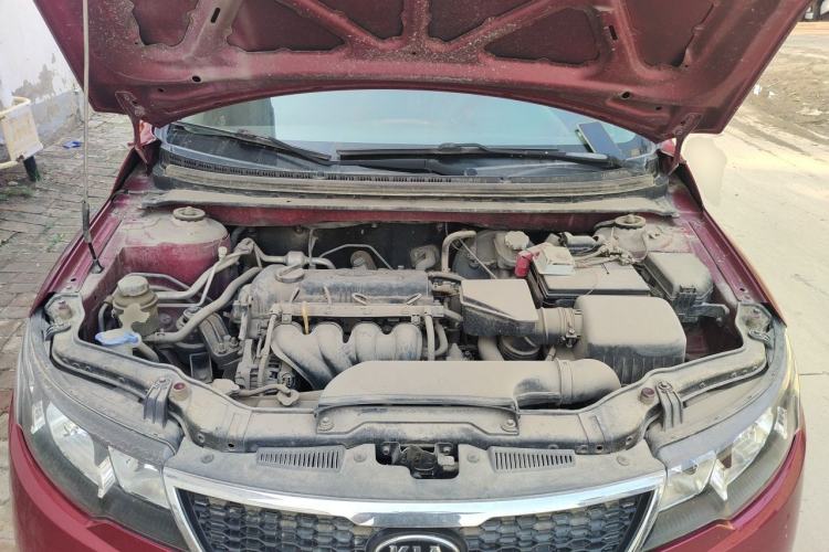 Used Kia Forte 2011 1.6L MT GL Engine Bay