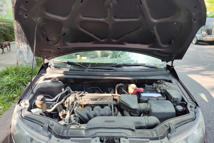 Used Kia Forte 2011 1.6L MT GL Engine Bay