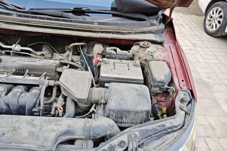 Used Kia Forte 2011 1.6L AT GL Engine Bay Left