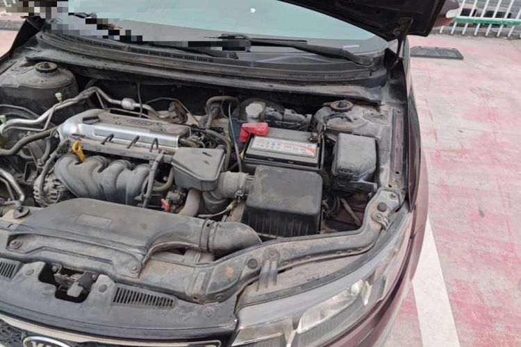 Used Kia Forte 2011 1.6L AT GLS Engine Bay Left