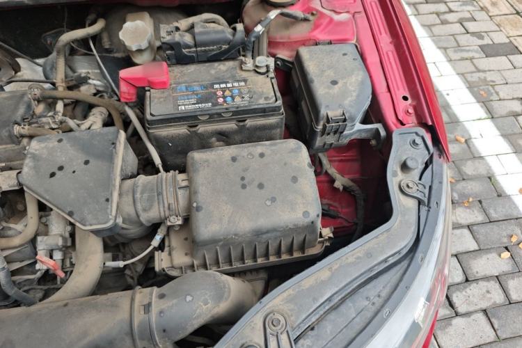 Used Kia Forte 2011 1.6L AT Premium Engine Bay Left