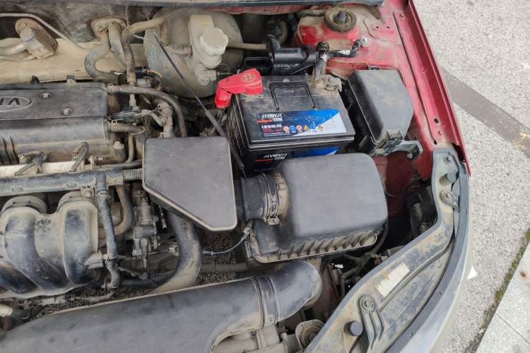 Used Kia Forte 2011 1.6L MT GL Engine Bay Left