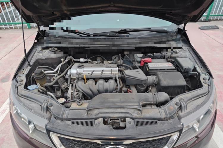 Used Kia Forte 2011 1.6L AT GLS Engine Bay