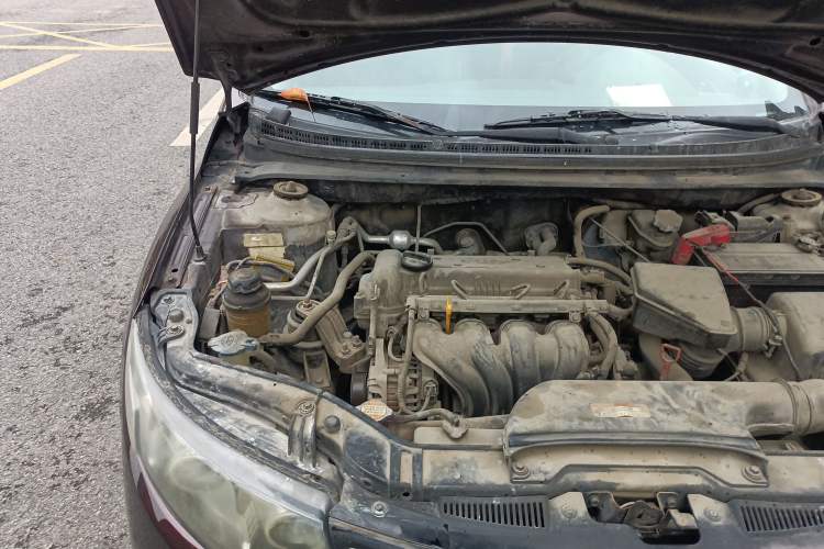 Used Kia Forte 2011 1.6L AT Premium Engine Bay Right