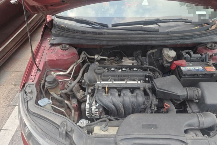 Used Kia Forte 2011 1.6L AT Premium Engine Bay Right