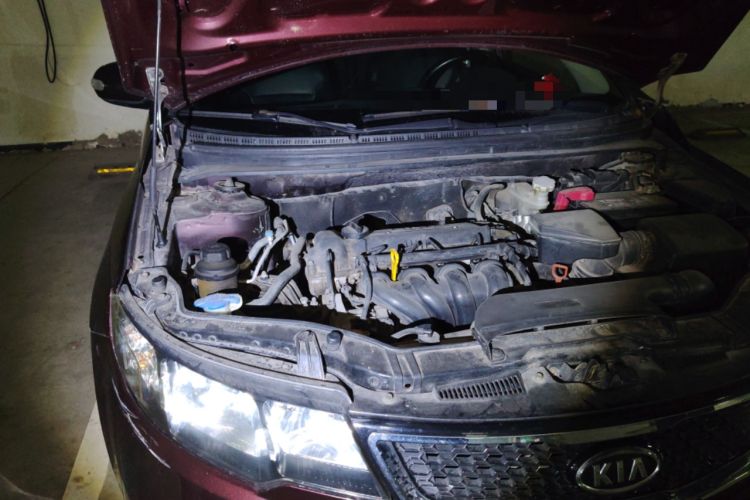 Used Kia Forte 2011 1.6L AT GLS Engine Bay Right