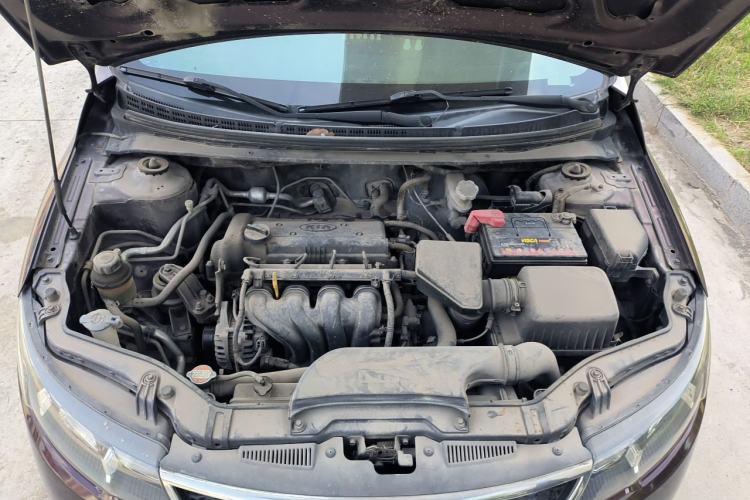 Used Kia Forte 2011 1.6L MT GL Engine Bay