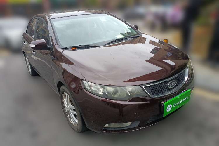 Used Kia Forte 2011 1.6L AT Premium Front Right 45 Deg