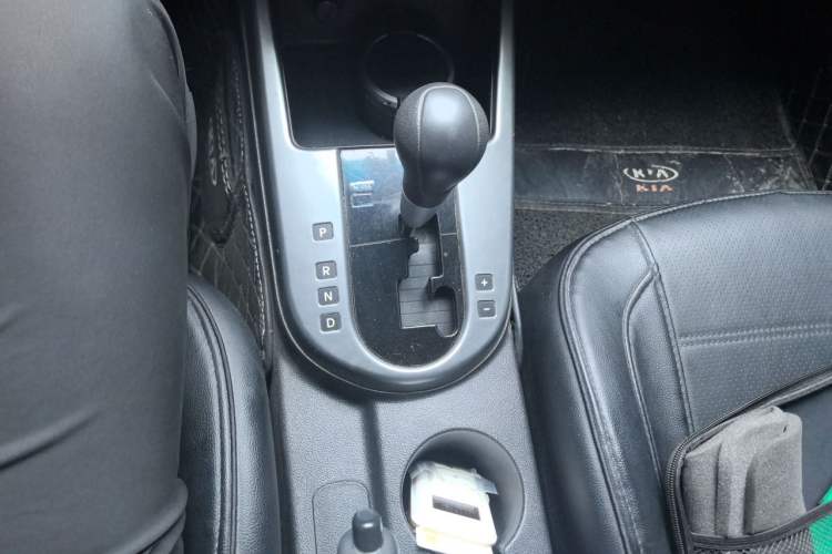 Used Kia Forte 2011 1.6L AT GL Gear Lever