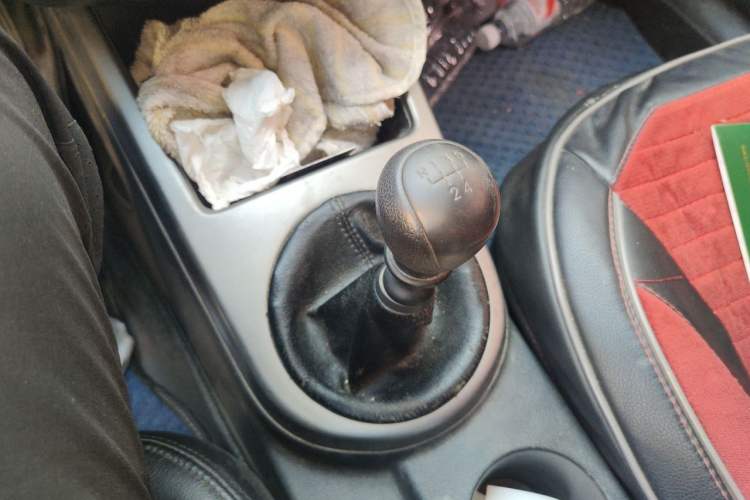 Used Kia Forte 2011 1.6L MT GL Gear Lever