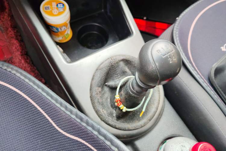 Used Kia Forte 2011 1.6L MT GL Gear Lever