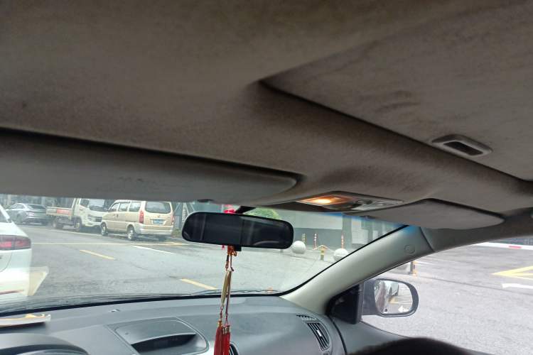 Used Kia Forte 2011 1.6L AT Premium Headliner